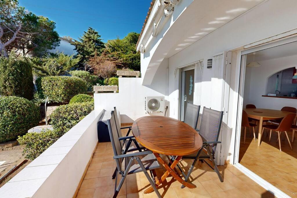 Appartement 65 M2 ,Piscine Vue Mer Roses Bagian luar foto